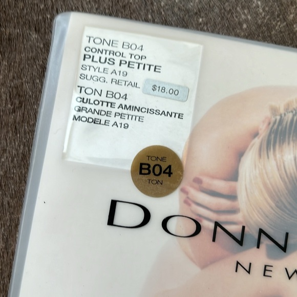 Donna Karan DKNY The Nudes Control Top Petite Plus Pantyhose Tights - Picture 2 of 5